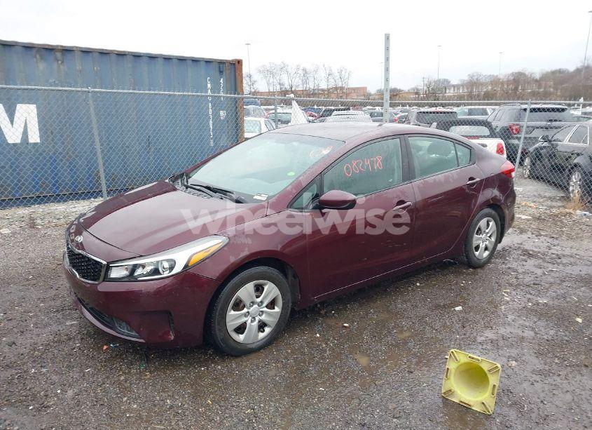Photo 2 of 2017 Kia Forte LX (VIN 3KPFK4A77HE082478)