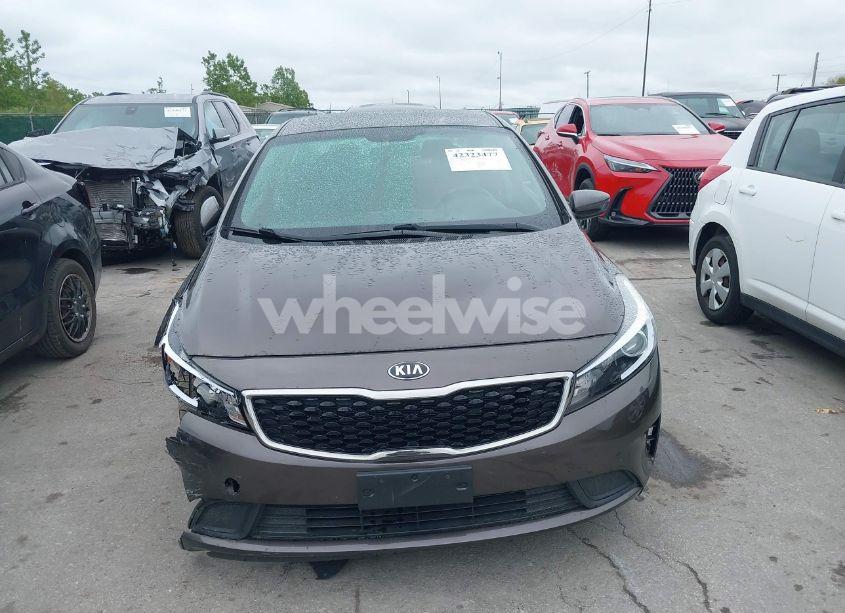Photo 12 of 2017 Kia Forte LX (VIN 3KPFK4A77HE086630)