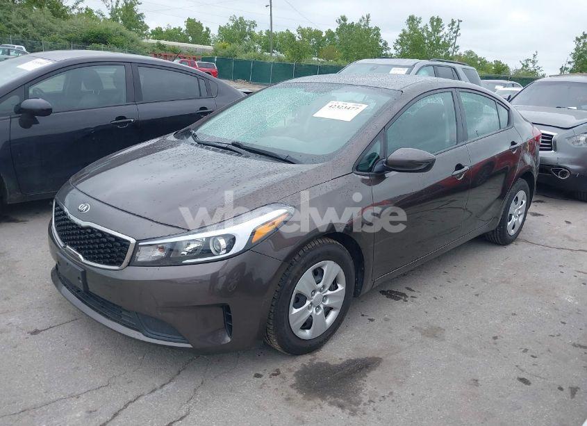 Photo 2 of 2017 Kia Forte LX (VIN 3KPFK4A77HE086630)
