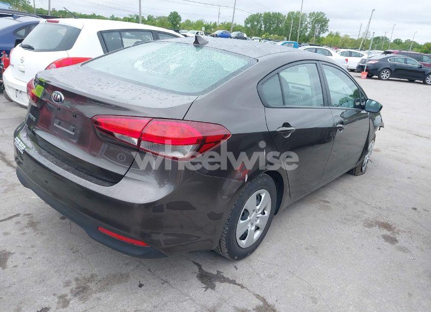 Photo 4 of 2017 Kia Forte LX (VIN 3KPFK4A77HE086630)