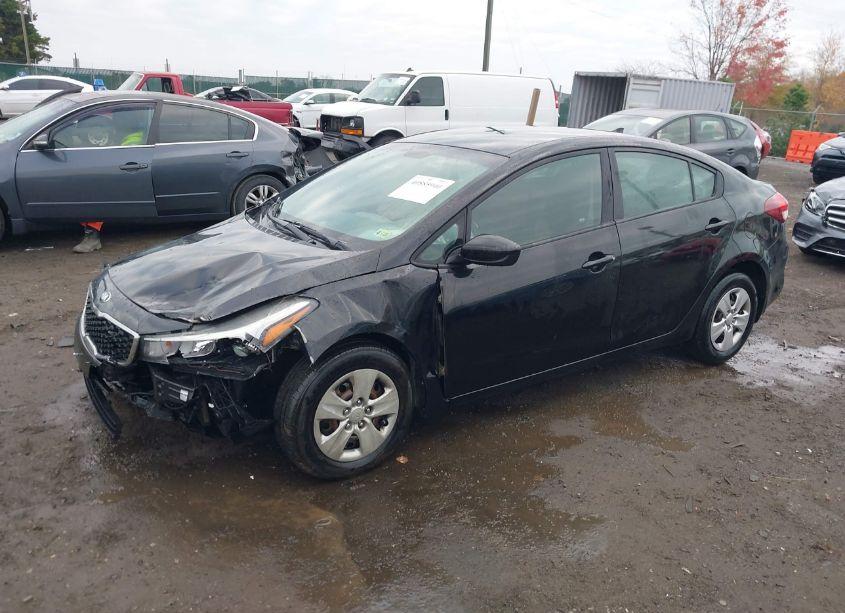 Photo 2 of 2017 Kia Forte LX (VIN 3KPFK4A77HE093884)