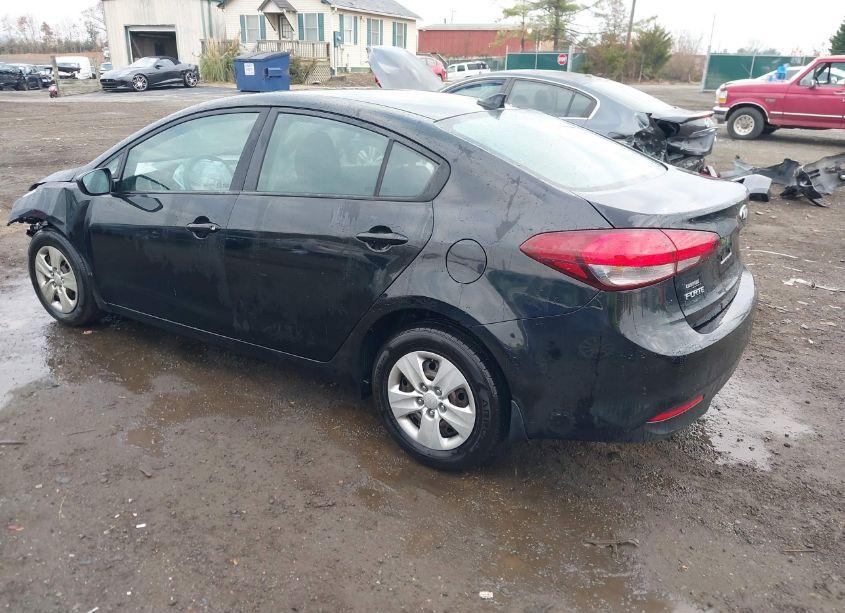 Photo 3 of 2017 Kia Forte LX (VIN 3KPFK4A77HE093884)