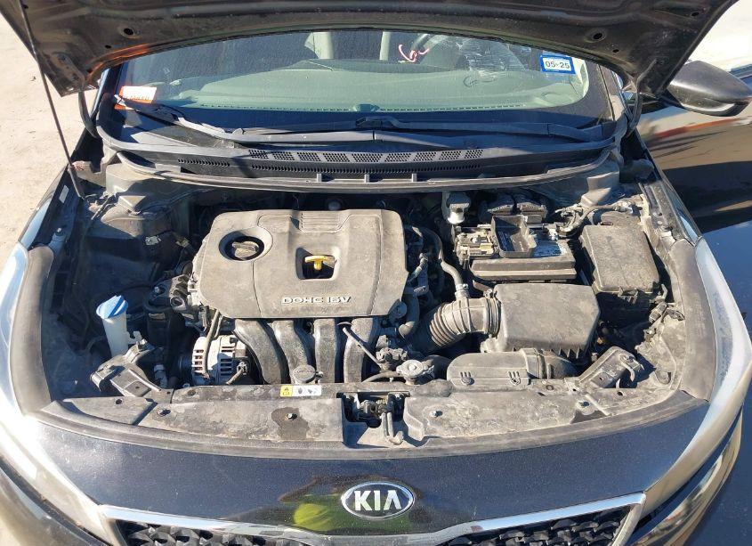 Photo 10 of 2017 Kia Forte LX (VIN 3KPFK4A77HE094632)