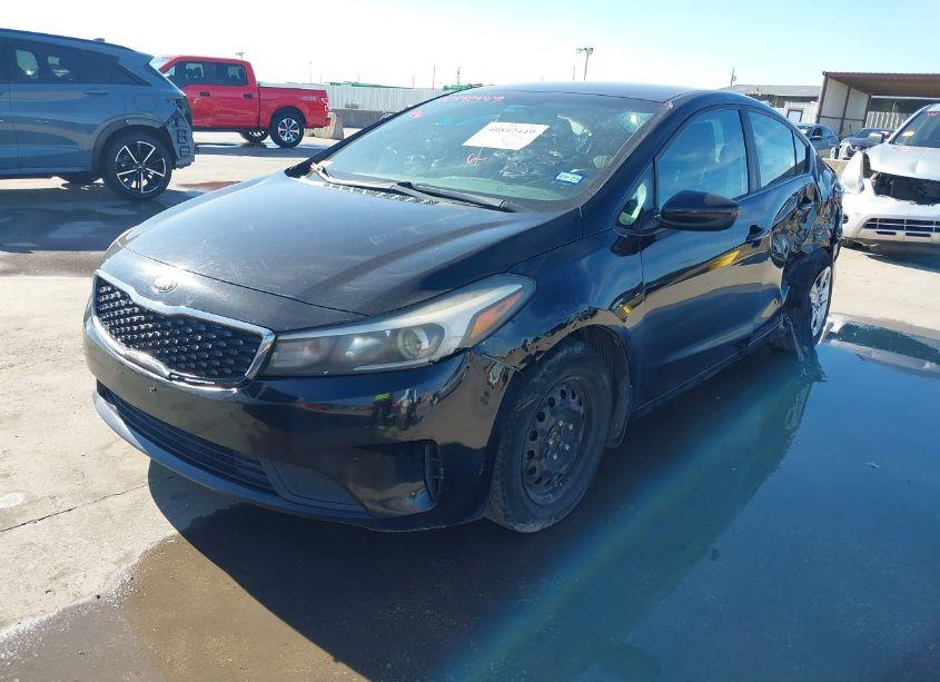 Photo 2 of 2017 Kia Forte LX (VIN 3KPFK4A77HE094632)