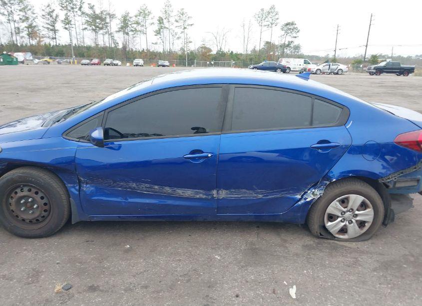 Photo 14 of 2017 Kia Forte LX (VIN 3KPFK4A77HE099605)