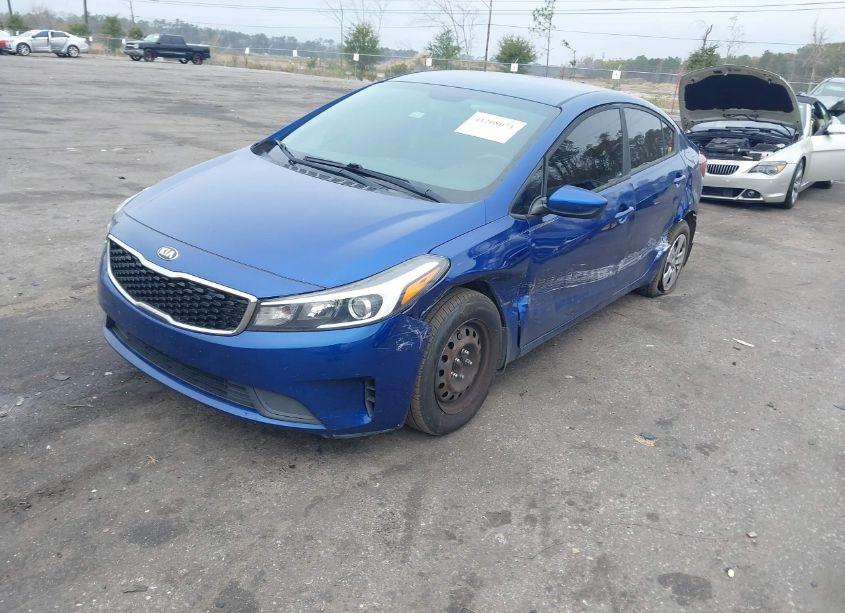 Photo 2 of 2017 Kia Forte LX (VIN 3KPFK4A77HE099605)