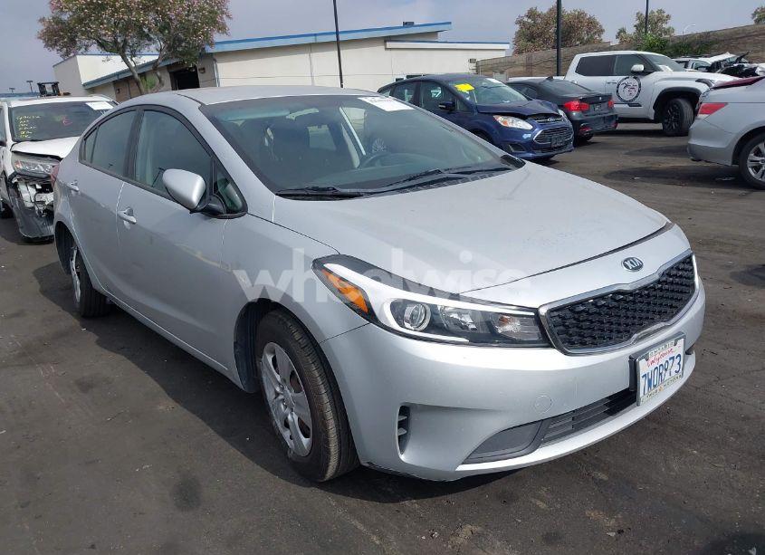 2017 Kia Forte LX (VIN 3KPFK4A77HE106312) main photo
