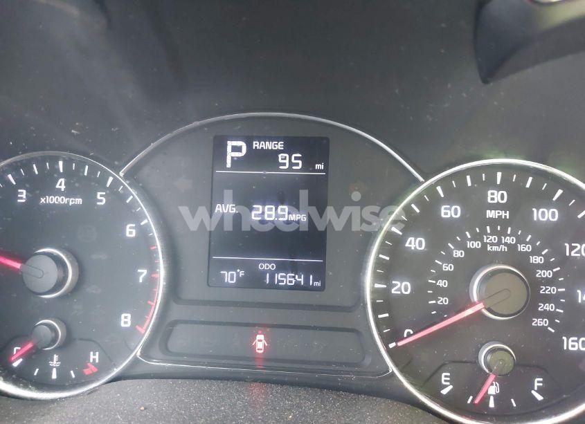 Photo 15 of 2017 Kia Forte LX (VIN 3KPFK4A77HE106312)