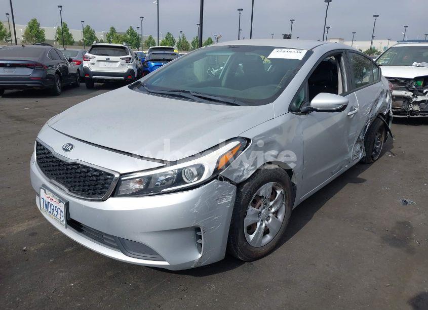 Photo 2 of 2017 Kia Forte LX (VIN 3KPFK4A77HE106312)