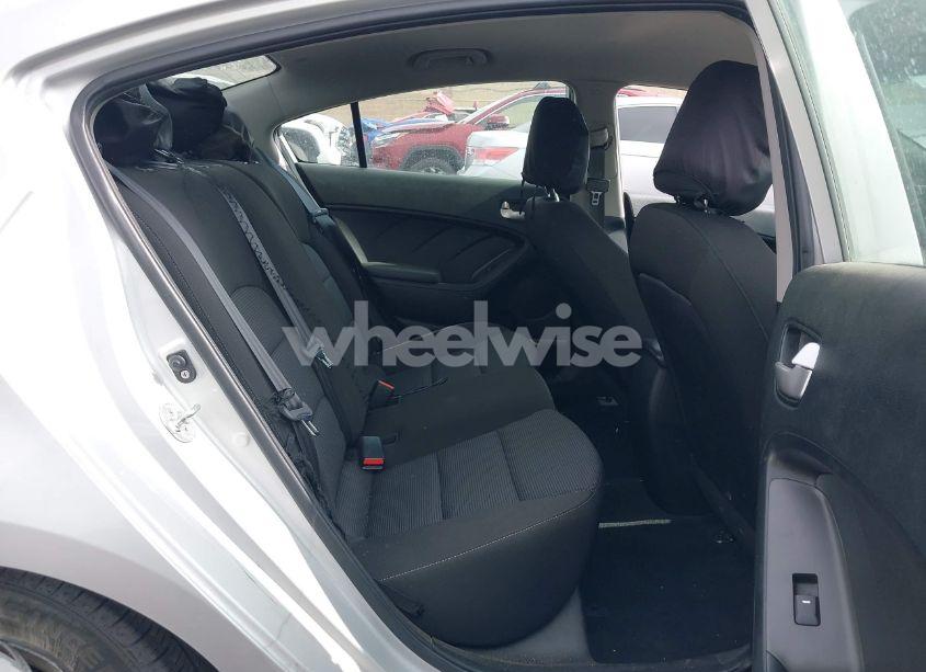 Photo 8 of 2017 Kia Forte LX (VIN 3KPFK4A77HE106312)