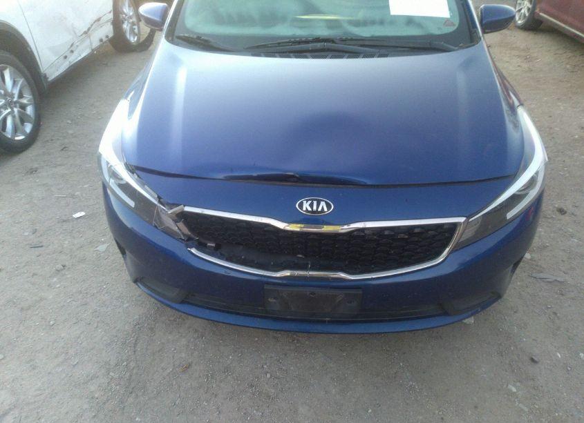 Photo 6 of 2017 Kia Forte LX (VIN 3KPFK4A77HE107203)