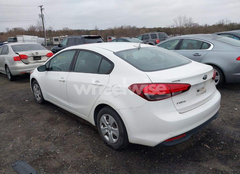 Photo 3 of 2017 Kia Forte LX (VIN 3KPFK4A77HE111123)
