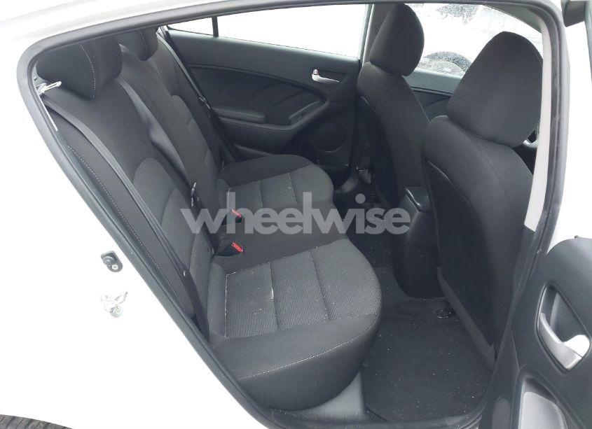 Photo 8 of 2017 Kia Forte LX (VIN 3KPFK4A77HE111123)