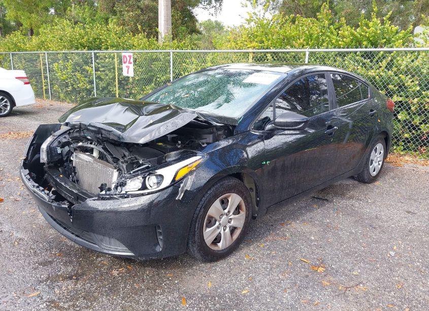 Photo 2 of 2017 Kia Forte LX (VIN 3KPFK4A77HE114992)