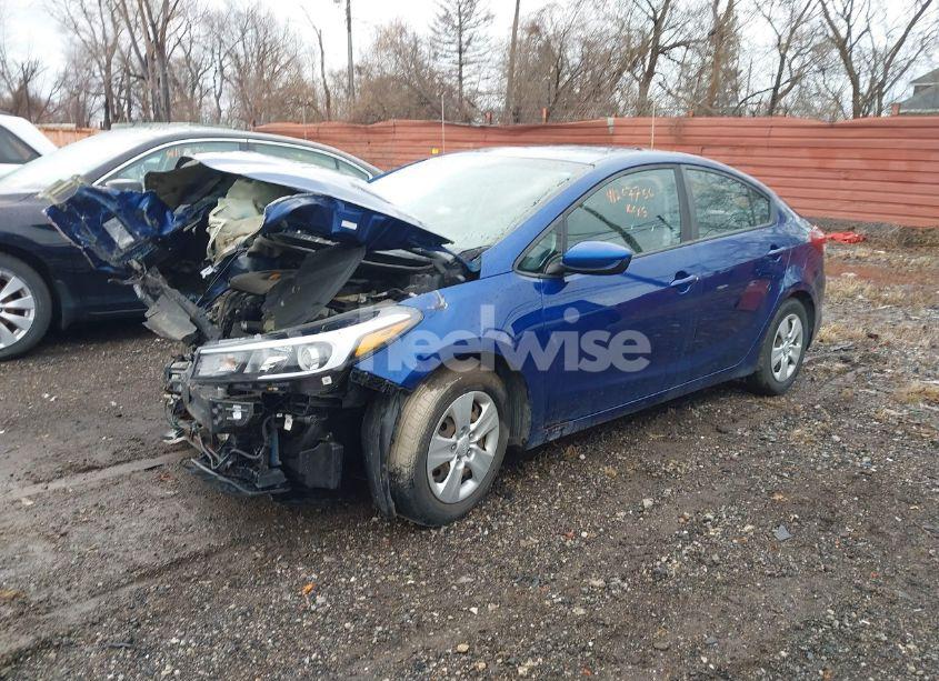 Photo 2 of 2017 Kia Forte LX (VIN 3KPFK4A77HE135616)