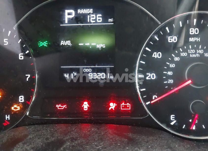 Photo 7 of 2017 Kia Forte LX (VIN 3KPFK4A77HE135616)