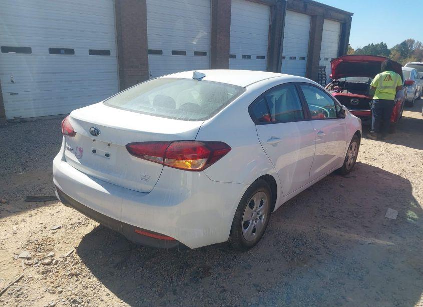 Photo 4 of 2017 Kia Forte LX (VIN 3KPFK4A77HE158281)