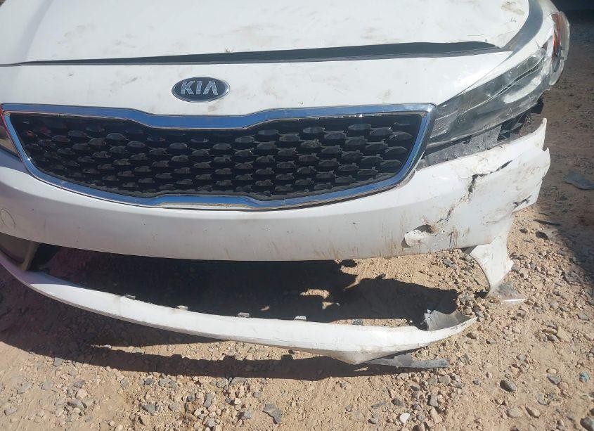 Photo 6 of 2017 Kia Forte LX (VIN 3KPFK4A77HE158281)