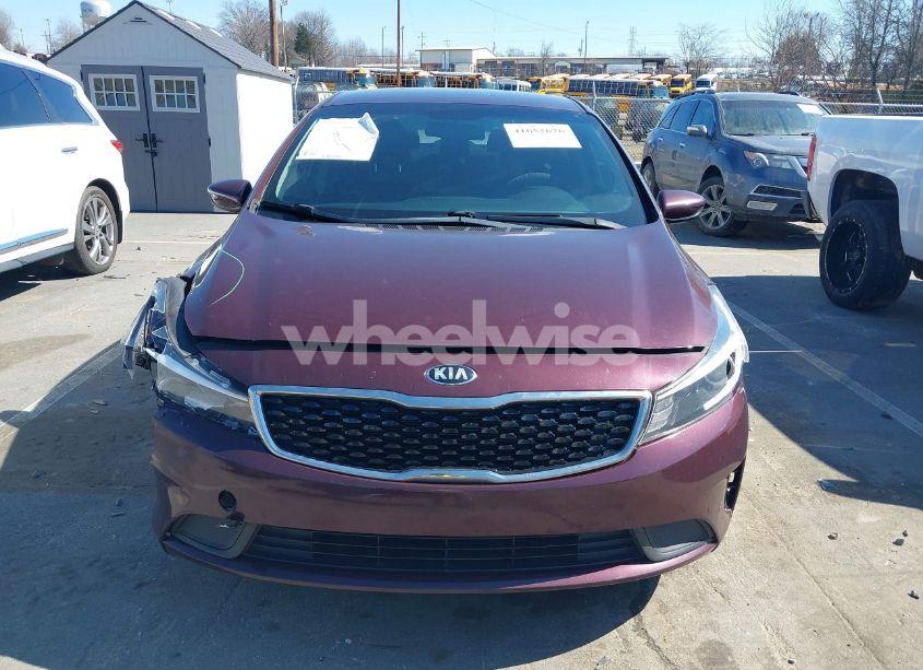 Photo 13 of 2018 Kia Forte LX (VIN 3KPFK4A77JE199502)