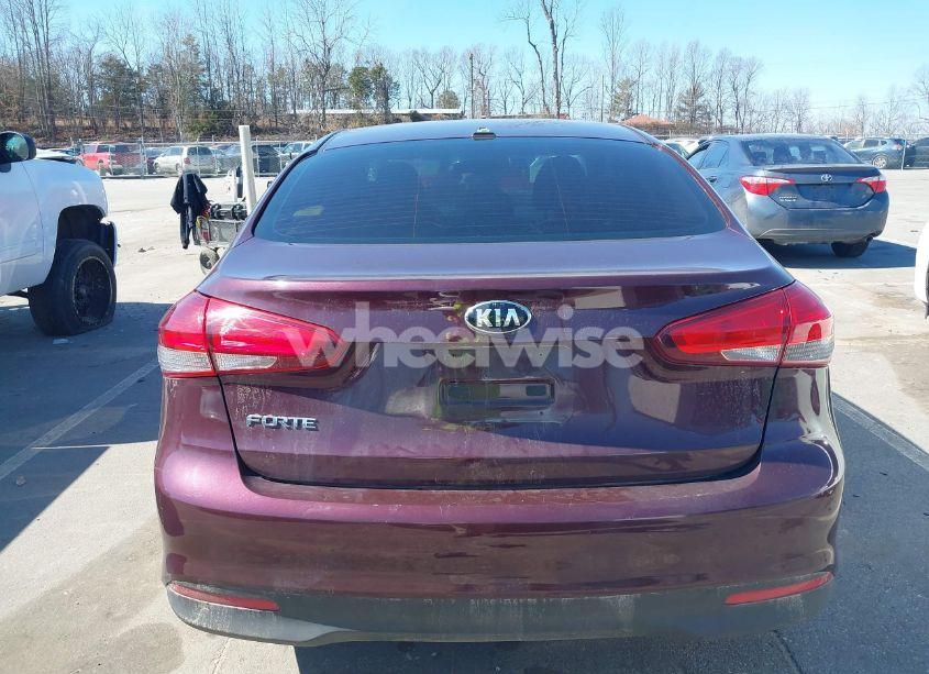 Photo 17 of 2018 Kia Forte LX (VIN 3KPFK4A77JE199502)