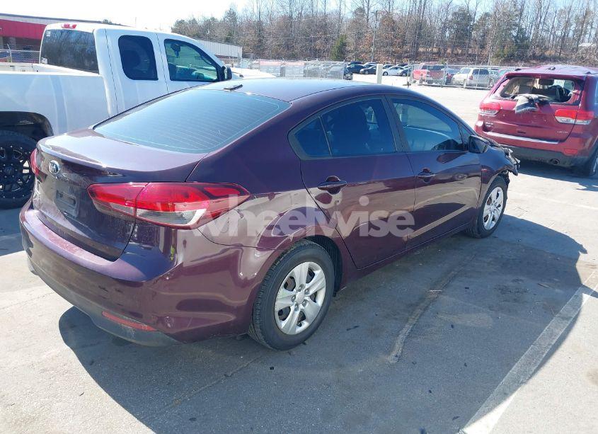 Photo 4 of 2018 Kia Forte LX (VIN 3KPFK4A77JE199502)