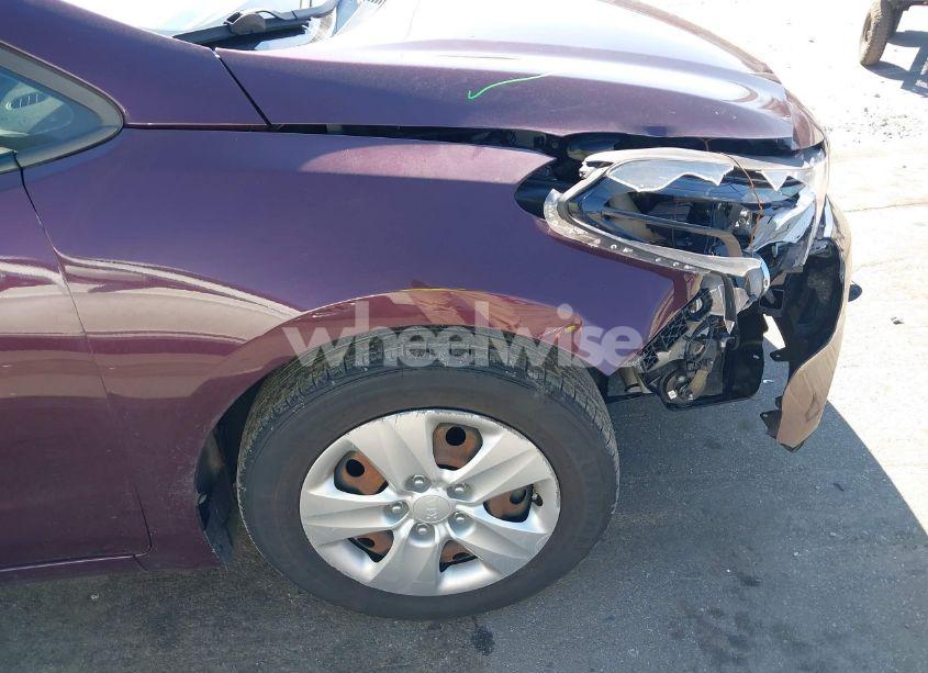 Photo 6 of 2018 Kia Forte LX (VIN 3KPFK4A77JE199502)