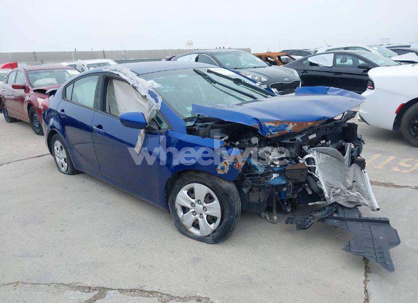2018 Kia Forte LX (VIN 3KPFK4A77JE210448) main photo