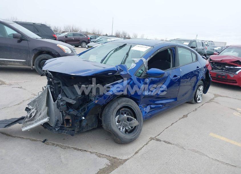 Photo 2 of 2018 Kia Forte LX (VIN 3KPFK4A77JE210448)