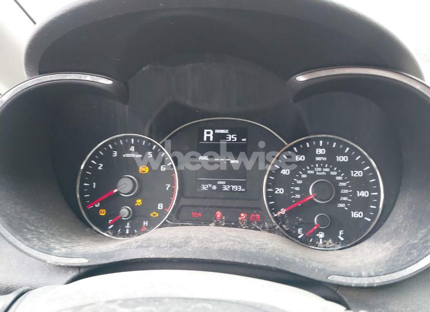 Photo 7 of 2018 Kia Forte LX (VIN 3KPFK4A77JE210448)