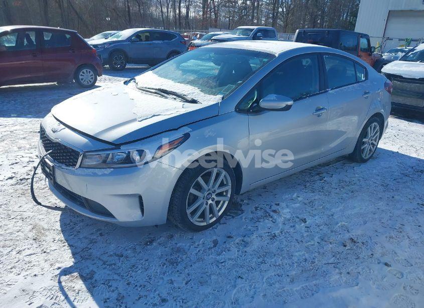 Photo 2 of 2018 Kia Forte LX (VIN 3KPFK4A77JE236371)