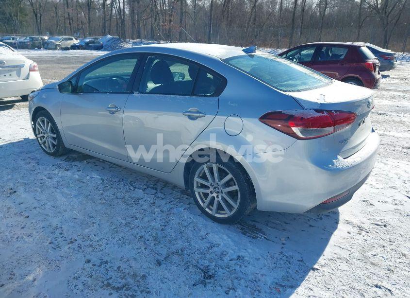Photo 3 of 2018 Kia Forte LX (VIN 3KPFK4A77JE236371)