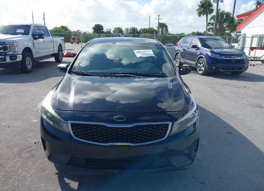 Photo 12 of 2018 Kia Forte LX (VIN 3KPFK4A77JE254630)