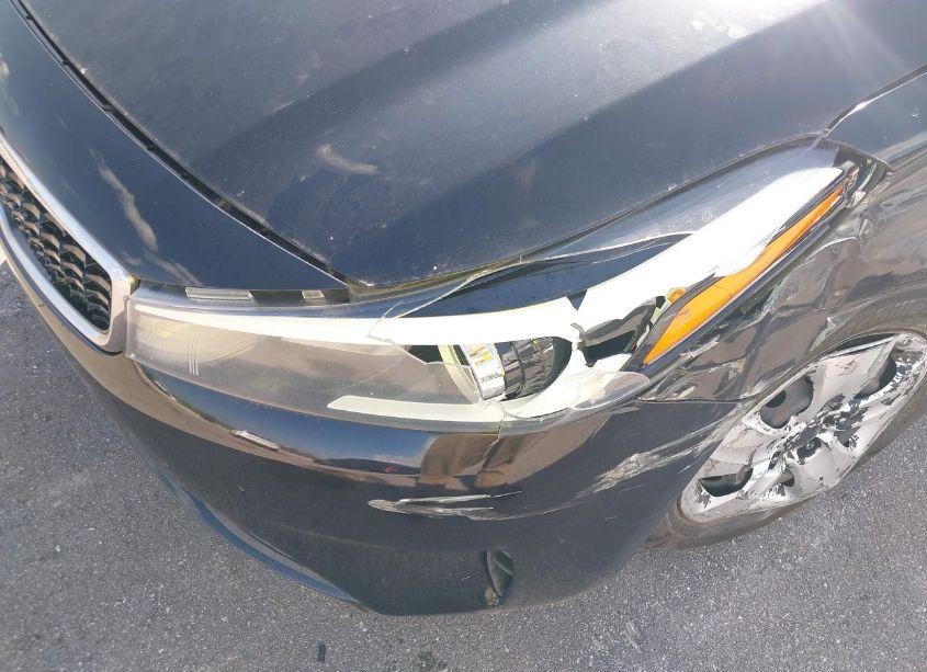 Photo 18 of 2018 Kia Forte LX (VIN 3KPFK4A77JE254630)