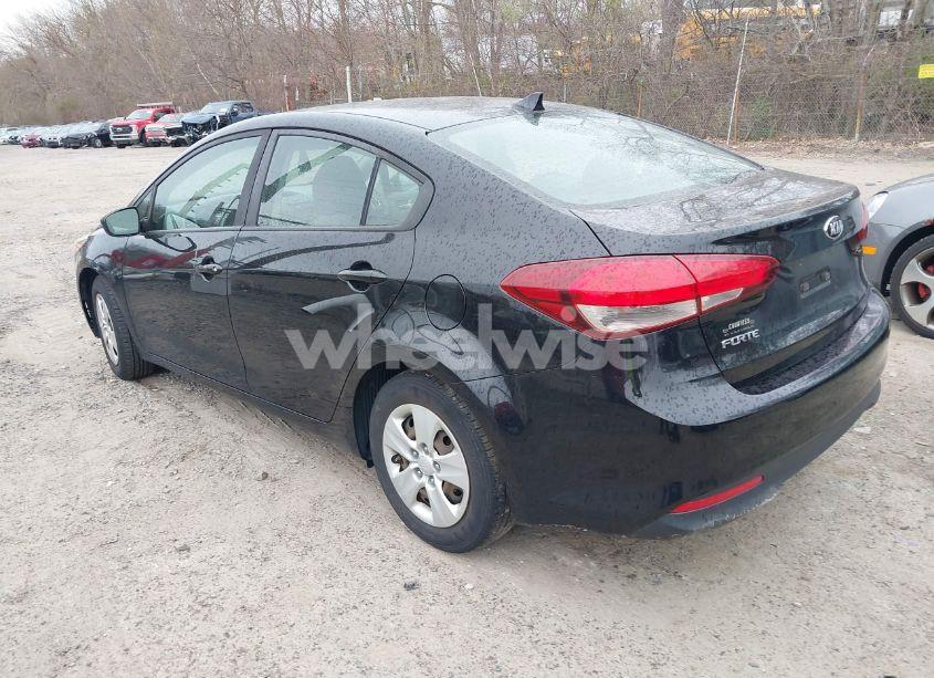Photo 3 of 2018 Kia Forte LX (VIN 3KPFK4A77JE281083)