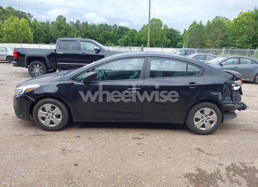 Photo 14 of 2018 Kia Forte LX (VIN 3KPFK4A77JE283531)