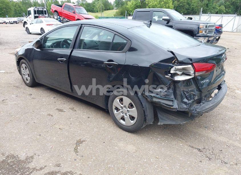 Photo 3 of 2018 Kia Forte LX (VIN 3KPFK4A77JE283531)