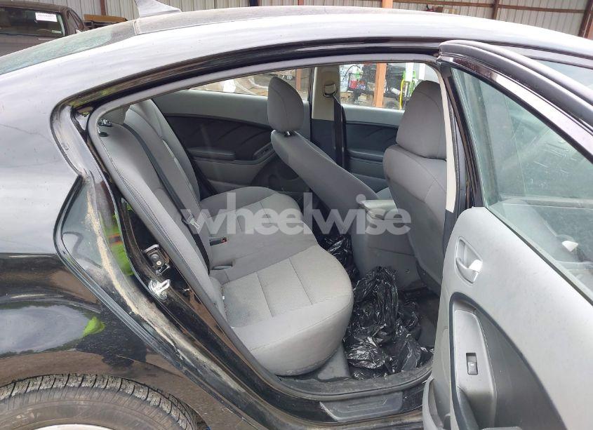 Photo 8 of 2018 Kia Forte LX (VIN 3KPFK4A77JE283531)