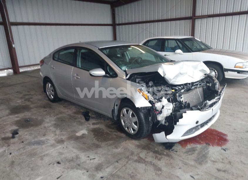 2017 Kia Forte LX (VIN 3KPFK4A78HE017364) main photo