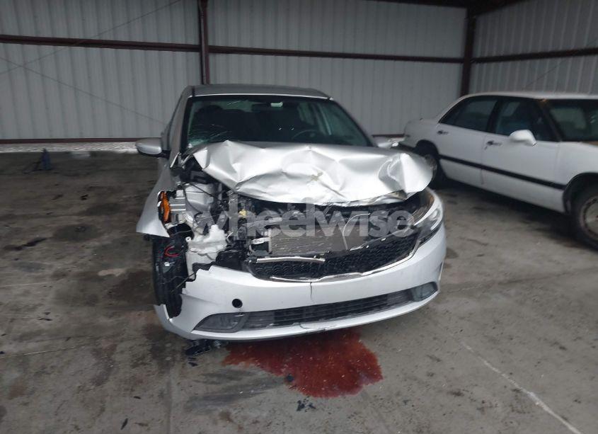 Photo 12 of 2017 Kia Forte LX (VIN 3KPFK4A78HE017364)