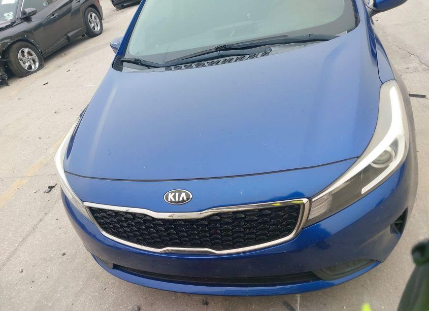 Photo 12 of 2017 Kia Forte LX (VIN 3KPFK4A78HE034181)