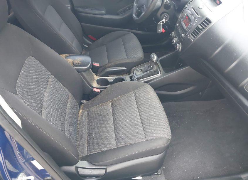 Photo 5 of 2017 Kia Forte LX (VIN 3KPFK4A78HE034181)