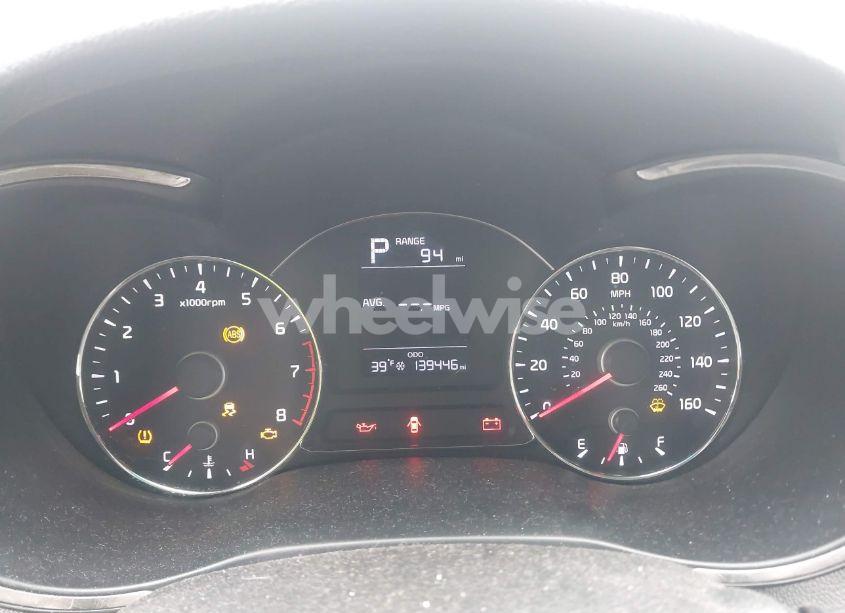 Photo 7 of 2017 Kia Forte LX (VIN 3KPFK4A78HE065446)