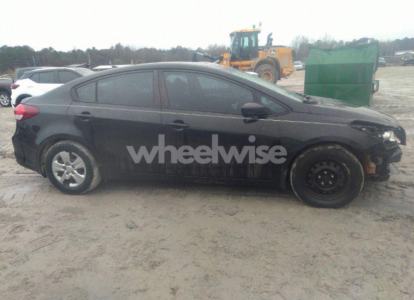 Photo 13 of 2017 Kia Forte LX (VIN 3KPFK4A78HE070615)