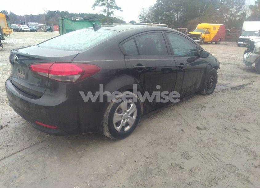 Photo 4 of 2017 Kia Forte LX (VIN 3KPFK4A78HE070615)