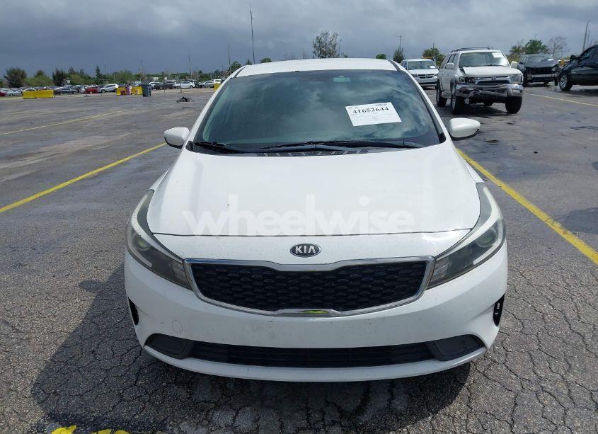 Photo 12 of 2017 Kia Forte LX (VIN 3KPFK4A78HE072333)