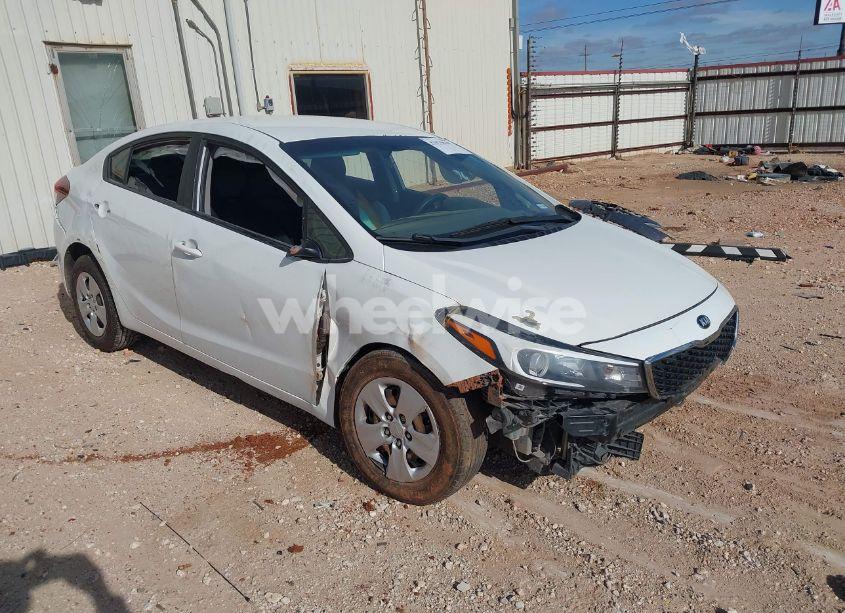 2017 Kia Forte LX (VIN 3KPFK4A78HE077922) main photo