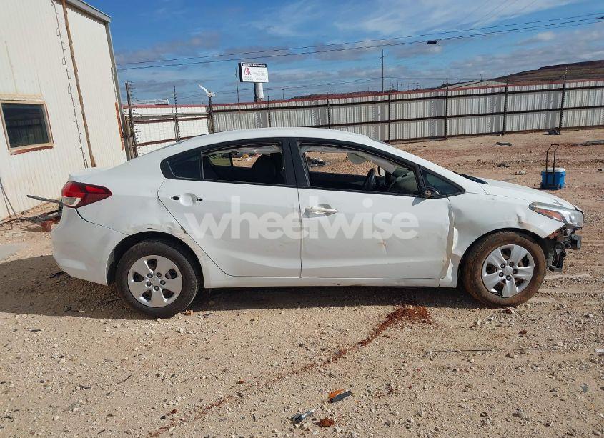 Photo 13 of 2017 Kia Forte LX (VIN 3KPFK4A78HE077922)