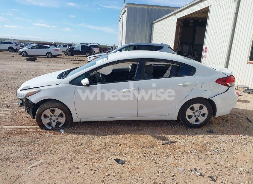 Photo 14 of 2017 Kia Forte LX (VIN 3KPFK4A78HE077922)