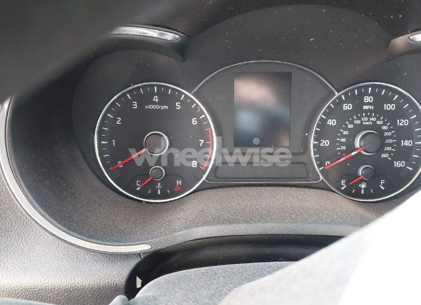 Photo 7 of 2017 Kia Forte LX (VIN 3KPFK4A78HE077922)