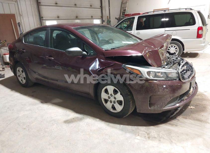 2017 Kia Forte LX (VIN 3KPFK4A78HE129551) main photo